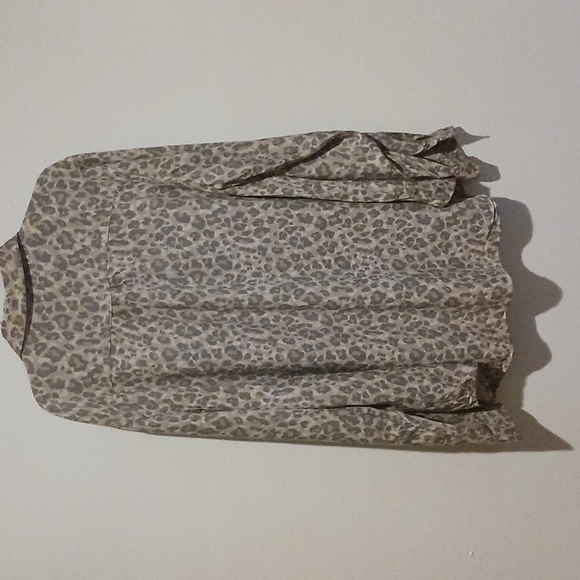 ⭐️Maurices leopard print - Picture 4 of 7